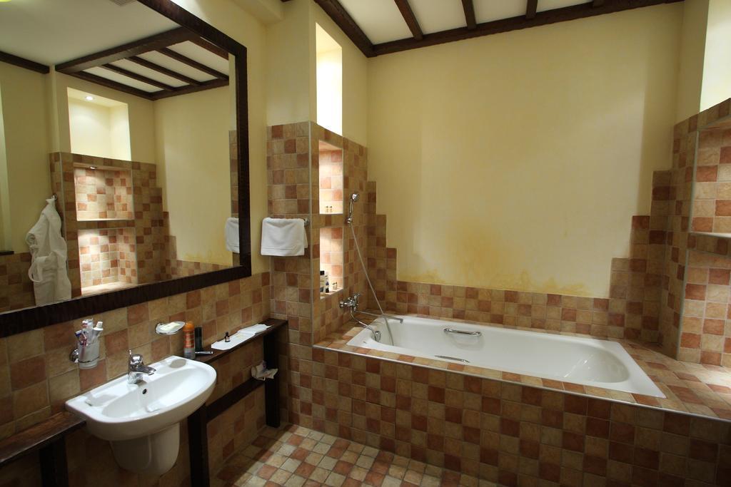Park-Hotel Butenko Stable Protsev 外观 照片