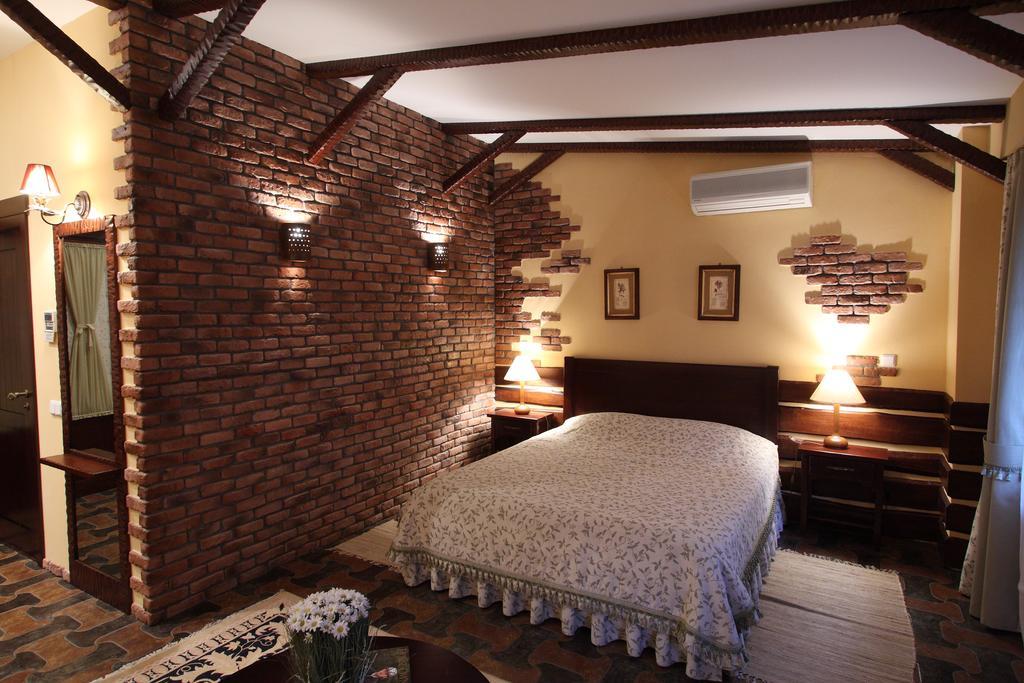 Park-Hotel Butenko Stable Protsev 外观 照片