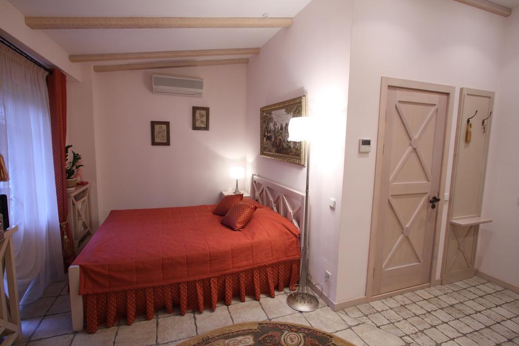 Park-Hotel Butenko Stable Protsev 外观 照片