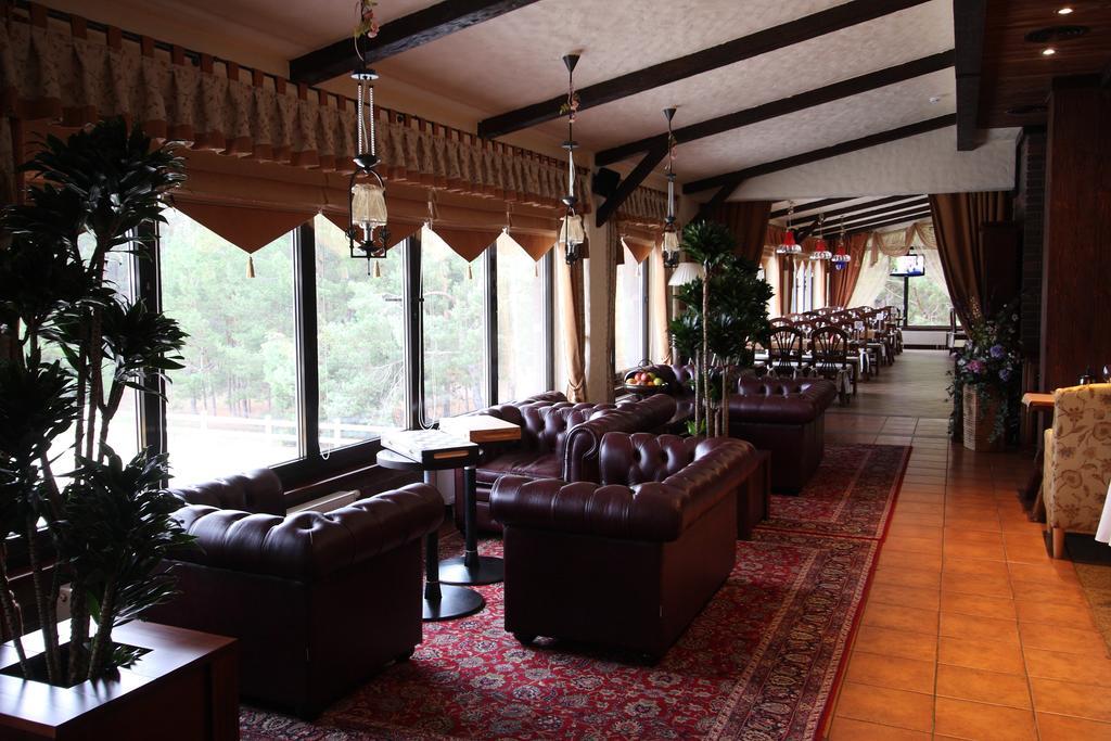Park-Hotel Butenko Stable Protsev 外观 照片